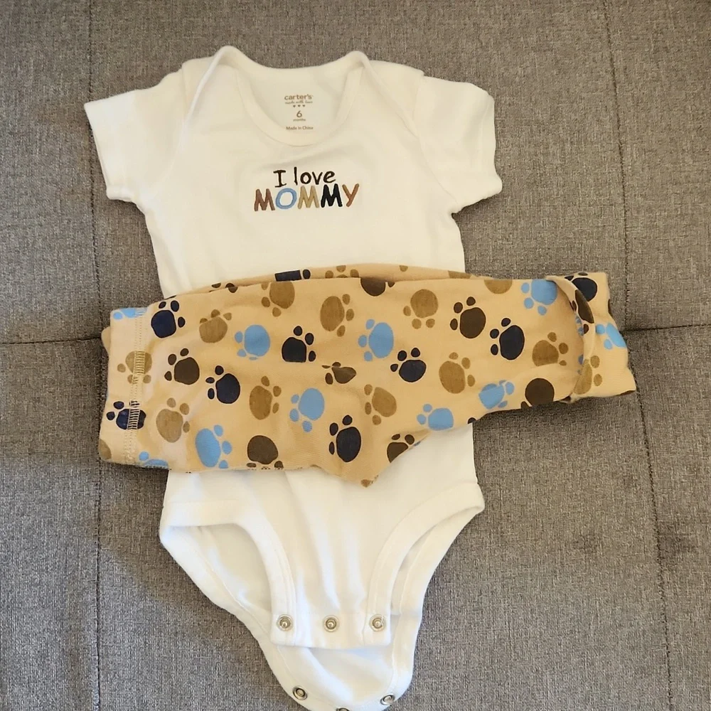 Carter's Bodysuit and pants set Size 6 months